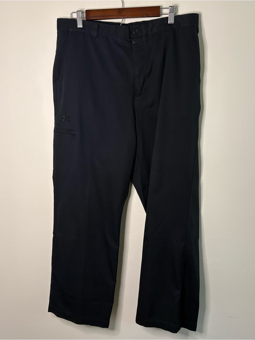 Under Armour Performance Men’s 36R Black Pants Work Office Casual Sporty Golf